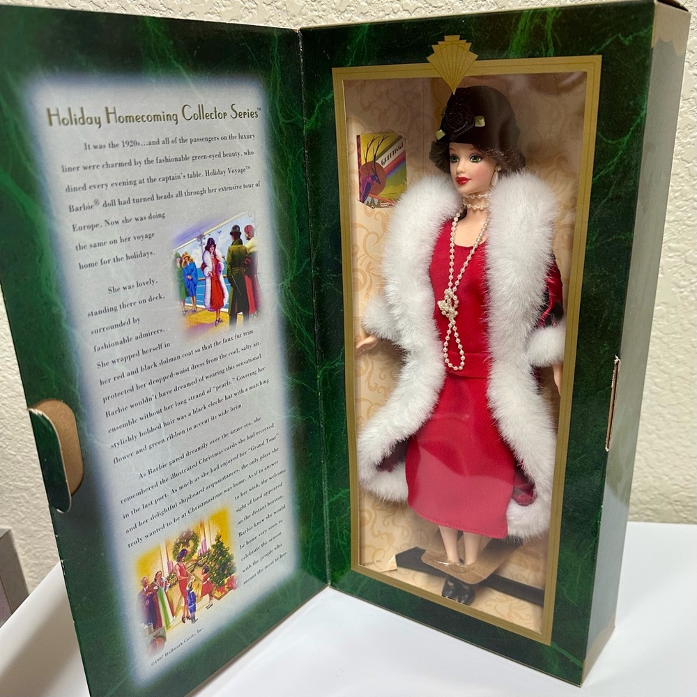 NEW VINTAGE 1997 Hallmark Barbie Doll Holiday Voyage Homecoming Collector Series - Picture 2 of 4